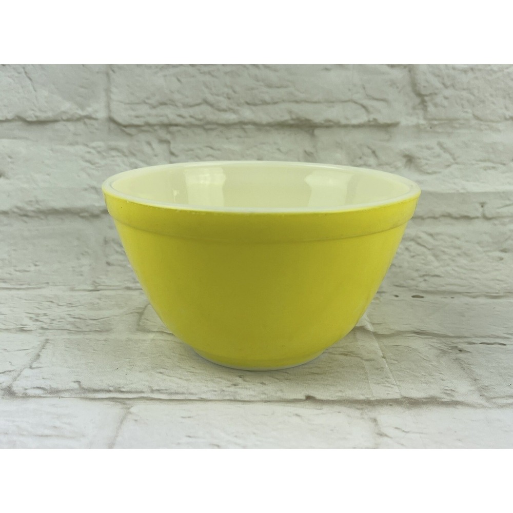 Vintage 1950's Pyrex #401 Primary YELLOW Nesting Mixing Bowl 1-1/2 pint 1.5 Pt